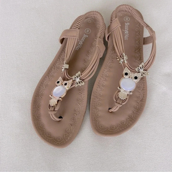 Tan Jewel Embellished Owl Butterfly Pendant Strappy Slip-On Flats Sandals / Sz 8 - Picture 1 of 8